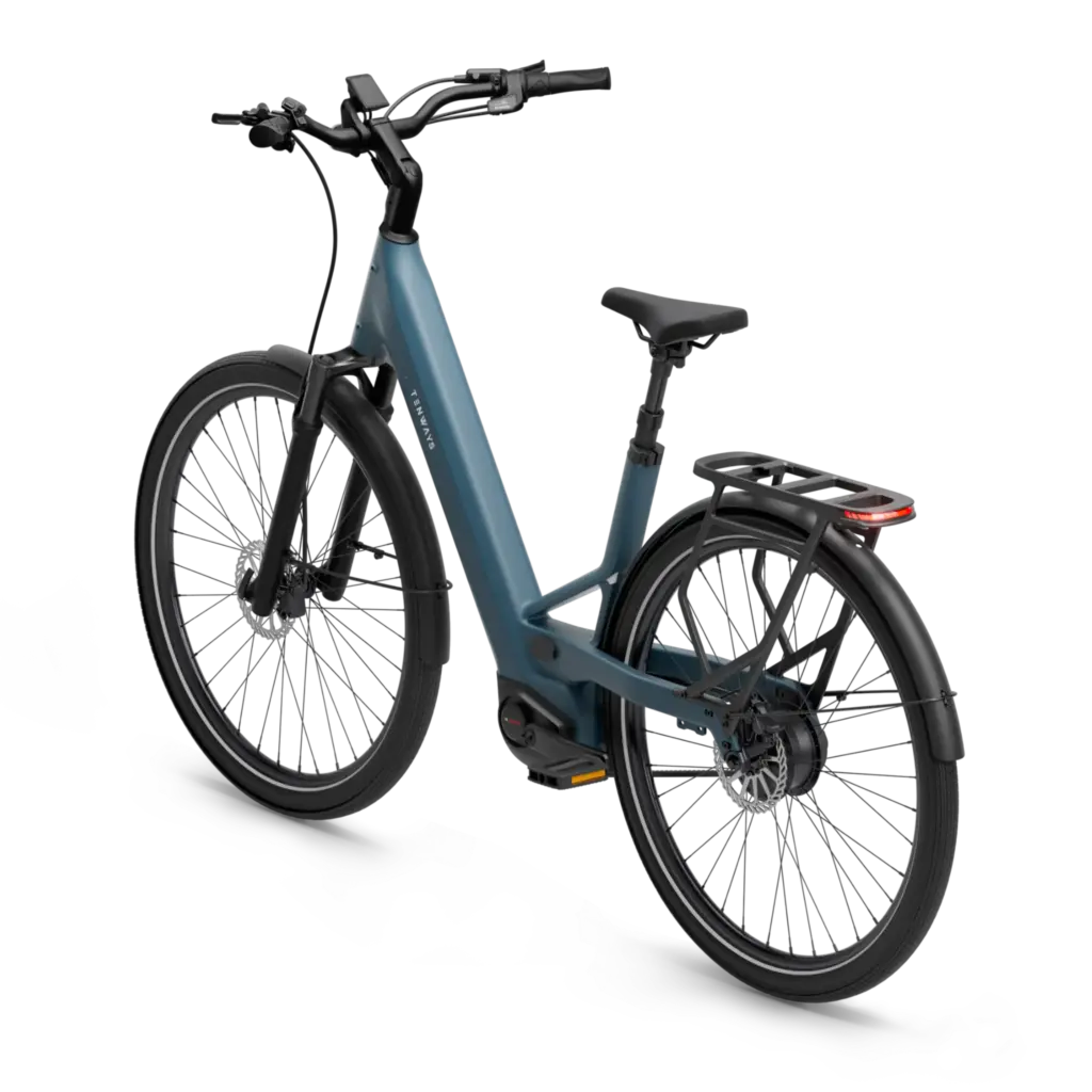 Vélo électrique Tenways AGO Performance, coloris Mineral Blue, vu de trois quarts arrière avec son porte-bagages