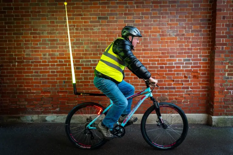 Hi-Tail: a telescopic rear light for savvy cyclists