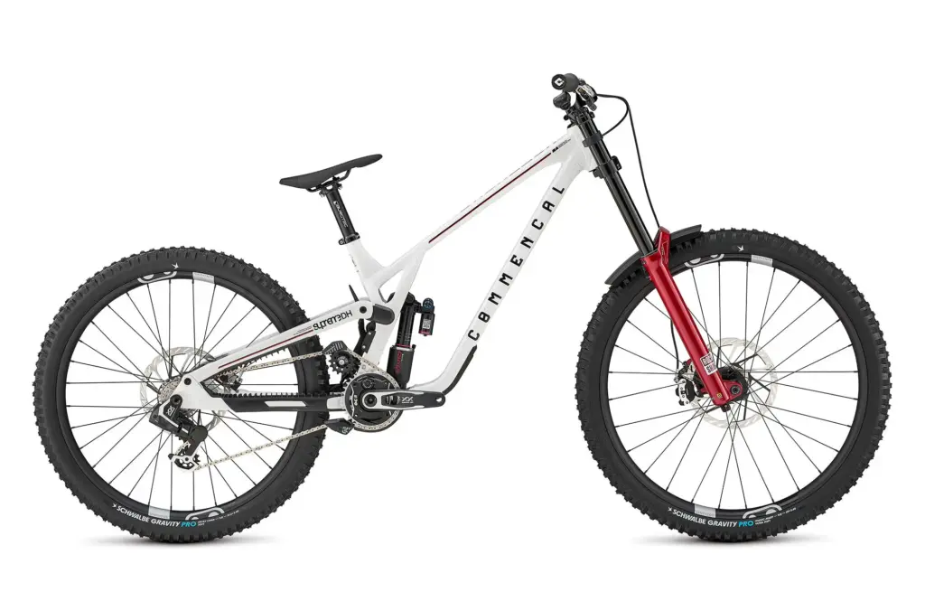 Commencal Supreme DH V5.2 : un pivot déplacé pour aller plus vite