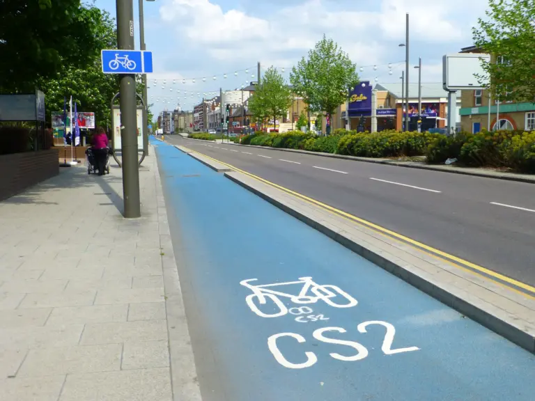 UK commits £4.5 billion to cycling and walking