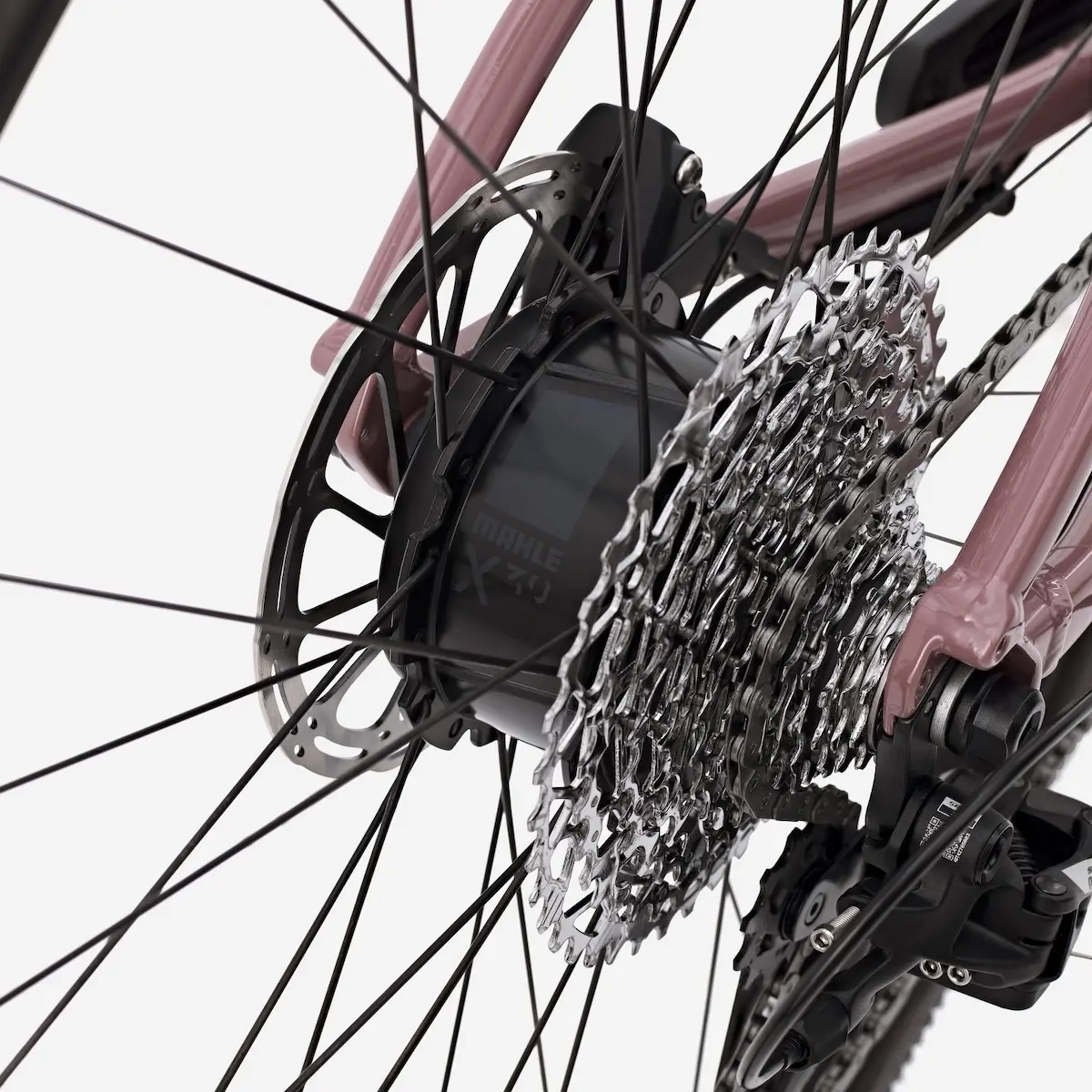 Gros plan sur le moteur-moyeu arrière Mahle X30 du gravel électrique Van Rysel