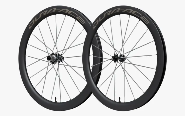 Shimano passe les Dura-Ace aux rayons carbone : jusqu’à 220 g de moins par paire