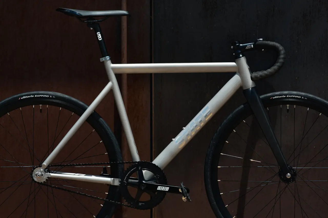 Pédalier Black Label 170 mm et plateau 144 BCD du State Ti Track