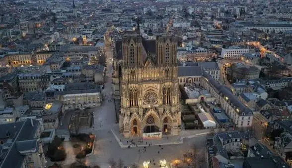 Mandatory helmets in Reims: the decree the mayor must already rewrite