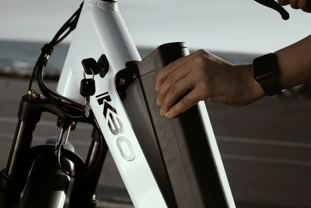 US moves to require certified batteries on e-bikes