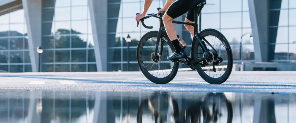 Zipp 404 S : la roue carbone 50 mm à 1 100 euros