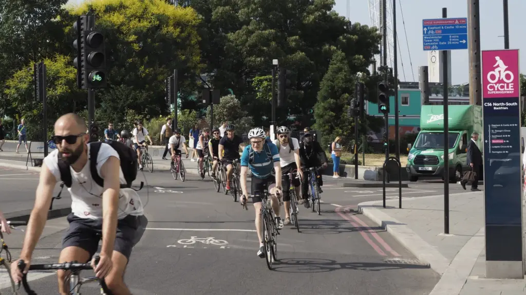 Londres : le réseau cyclable atteint 450 km, cinq fois plus qu’il y a dix ans