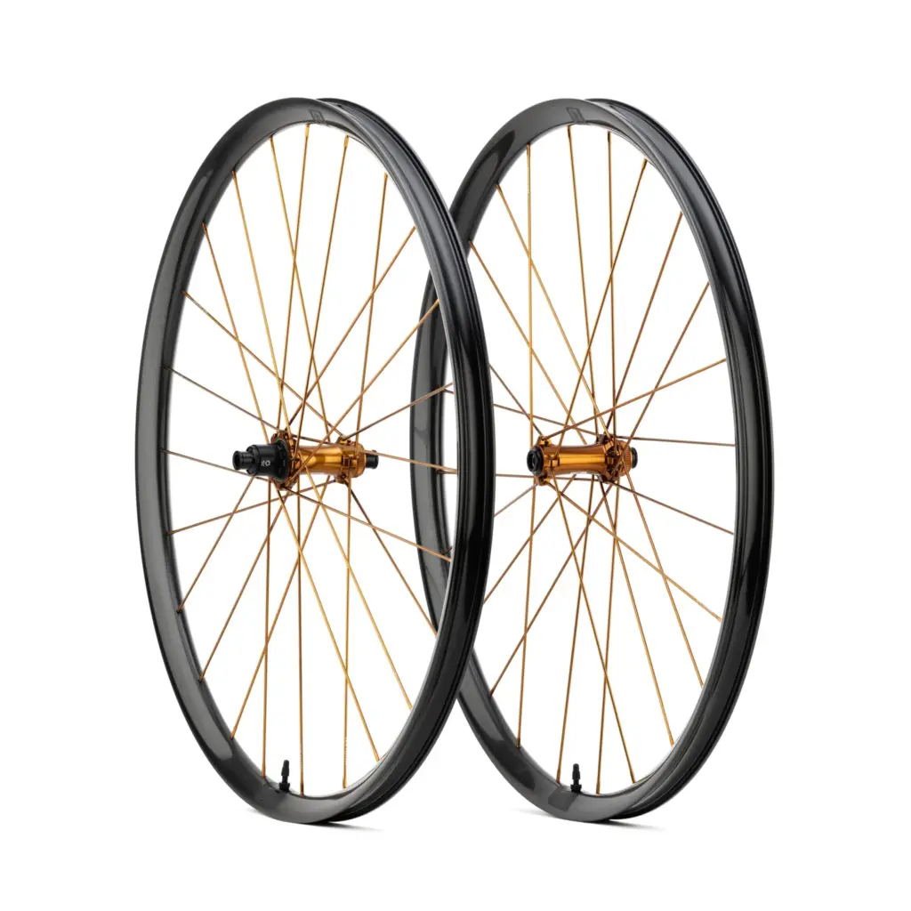 Industry Nine lance la Hush, une jante carbone de 442 g conçue pour le 32 pouces