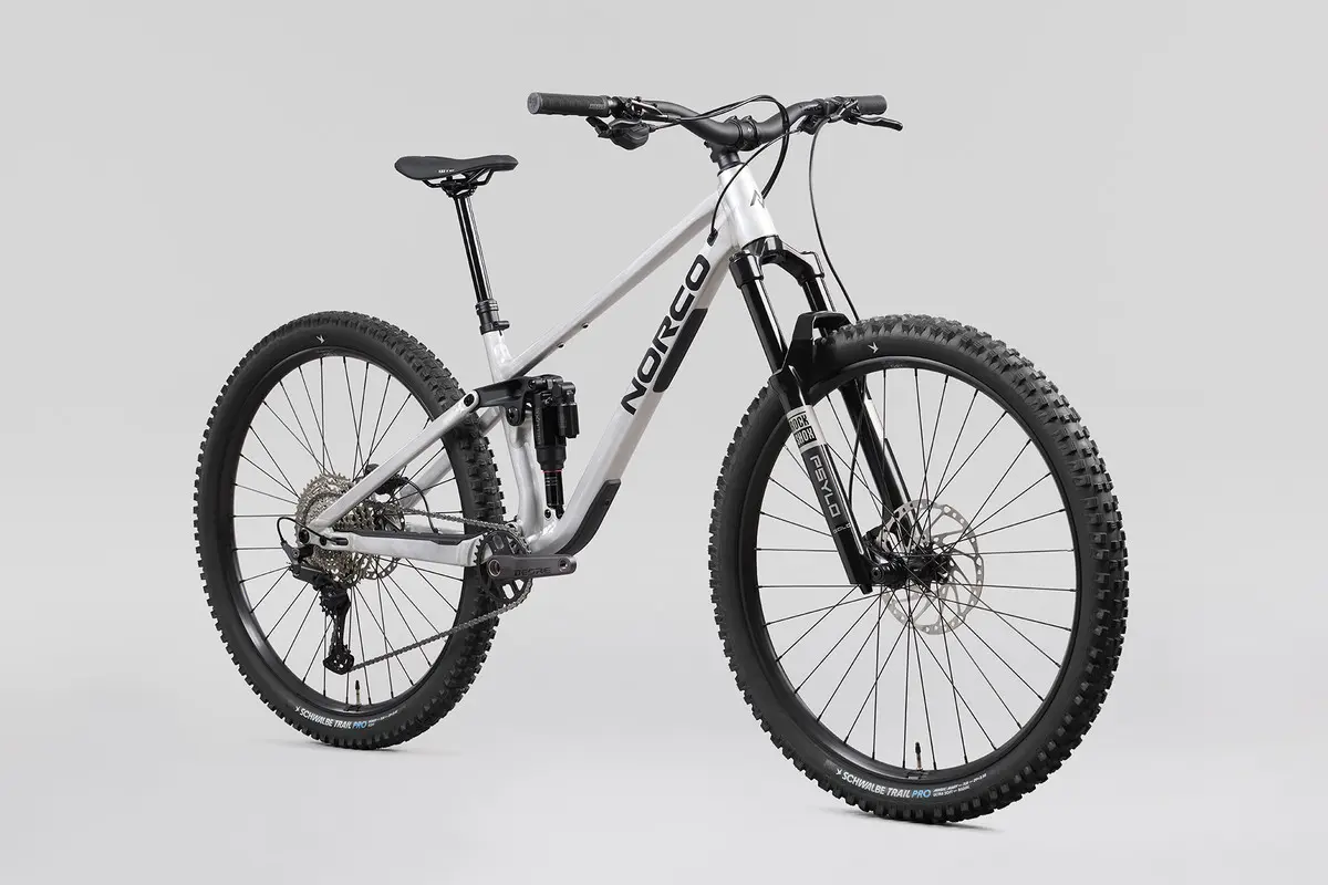 The 2027 Norco Fluid A2 in silver, also covered by the recall