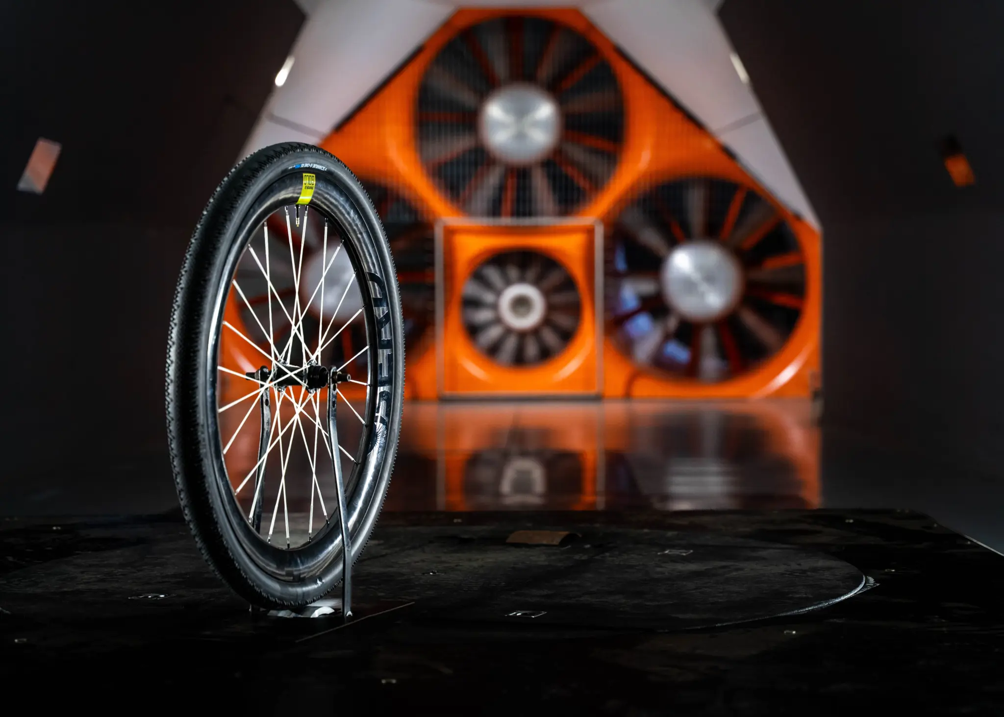 The Berd Sparrow50 Gold wheel in the wind tunnel