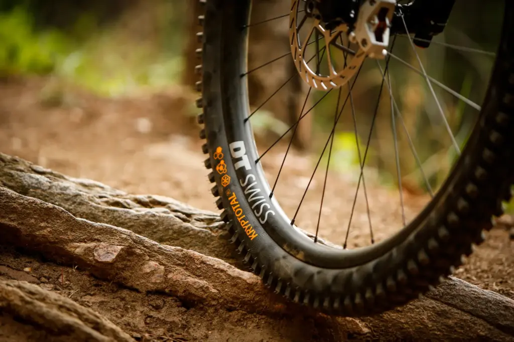 Continental ajoute 13 combinaisons de pneus à sa gamme VTT Gravity