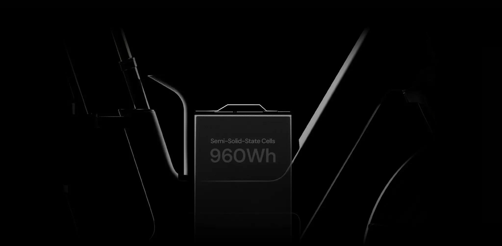 960 Wh semi-solid-state battery housed in the frame of the Lemmo 3 APV