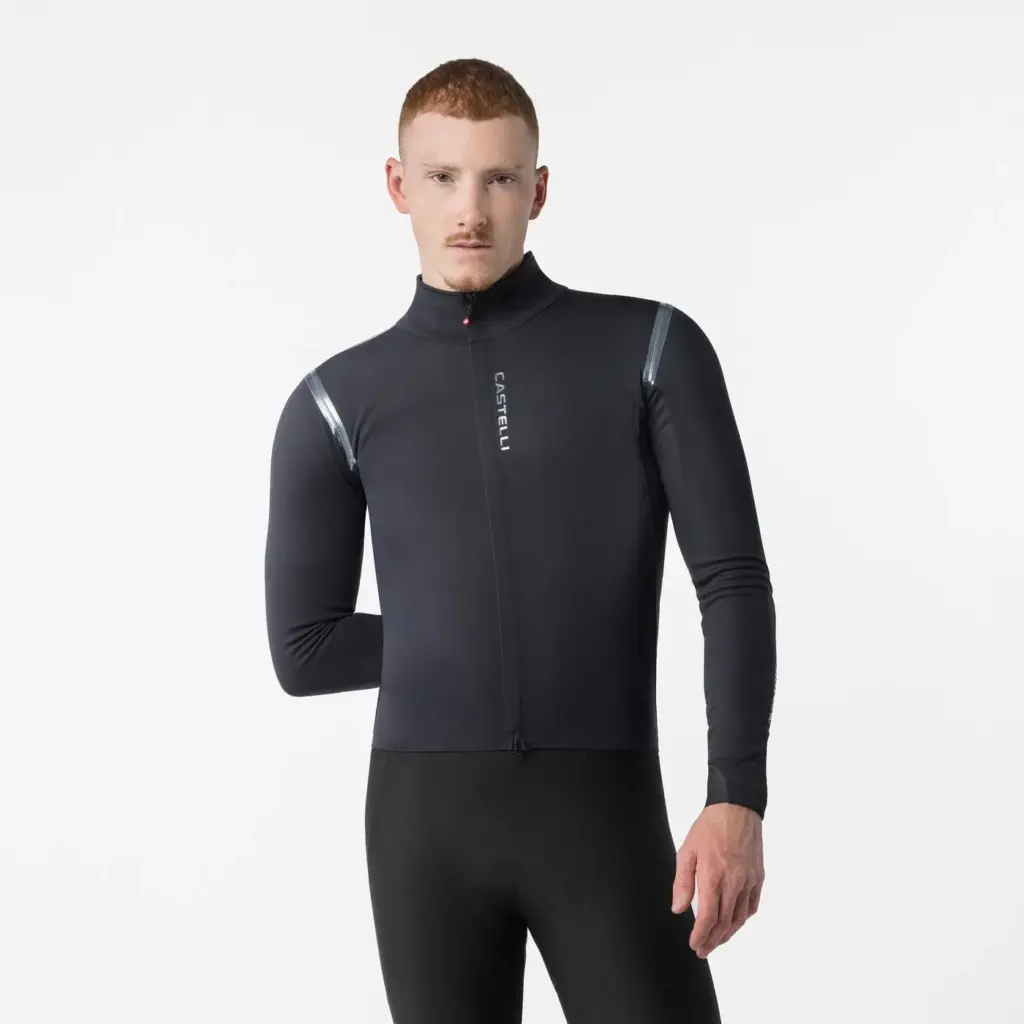 Veste Castelli Perfetto 4 noire portée de face, avec bandes réfléchissantes sur les épaules
