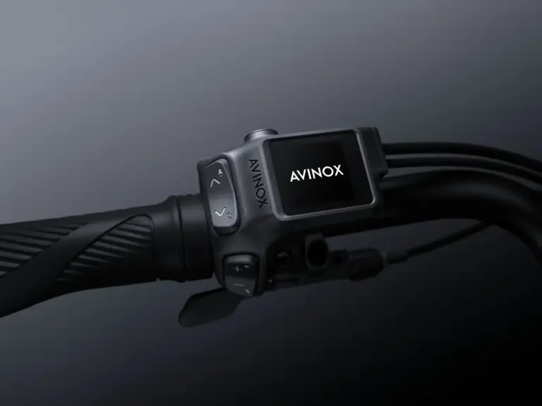 Avinox DP200 : l’écran de contrôle du système DJI migre vers le cintre