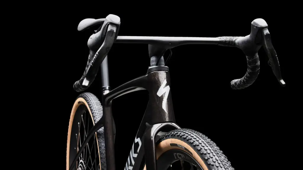Front view of the S-Works Diverge 4: head tube, stem and handlebar, the area where the Future Shock cartridge sits
