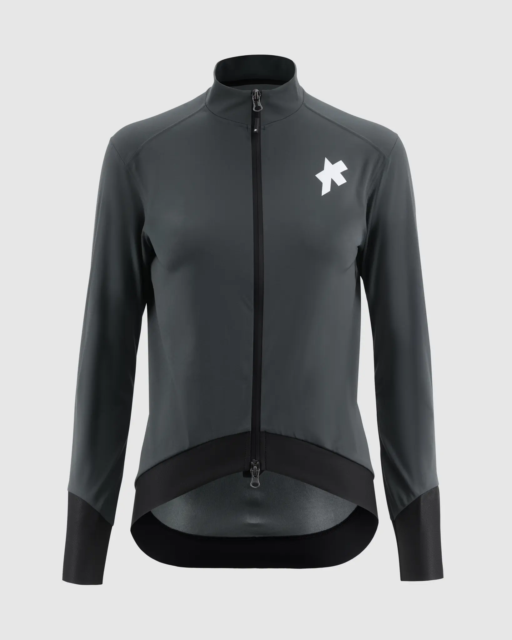 Veste de pluie femme Assos Equipe R Hydra S11 gris anthracite vue de face, logo blanc et bas de manches noirs