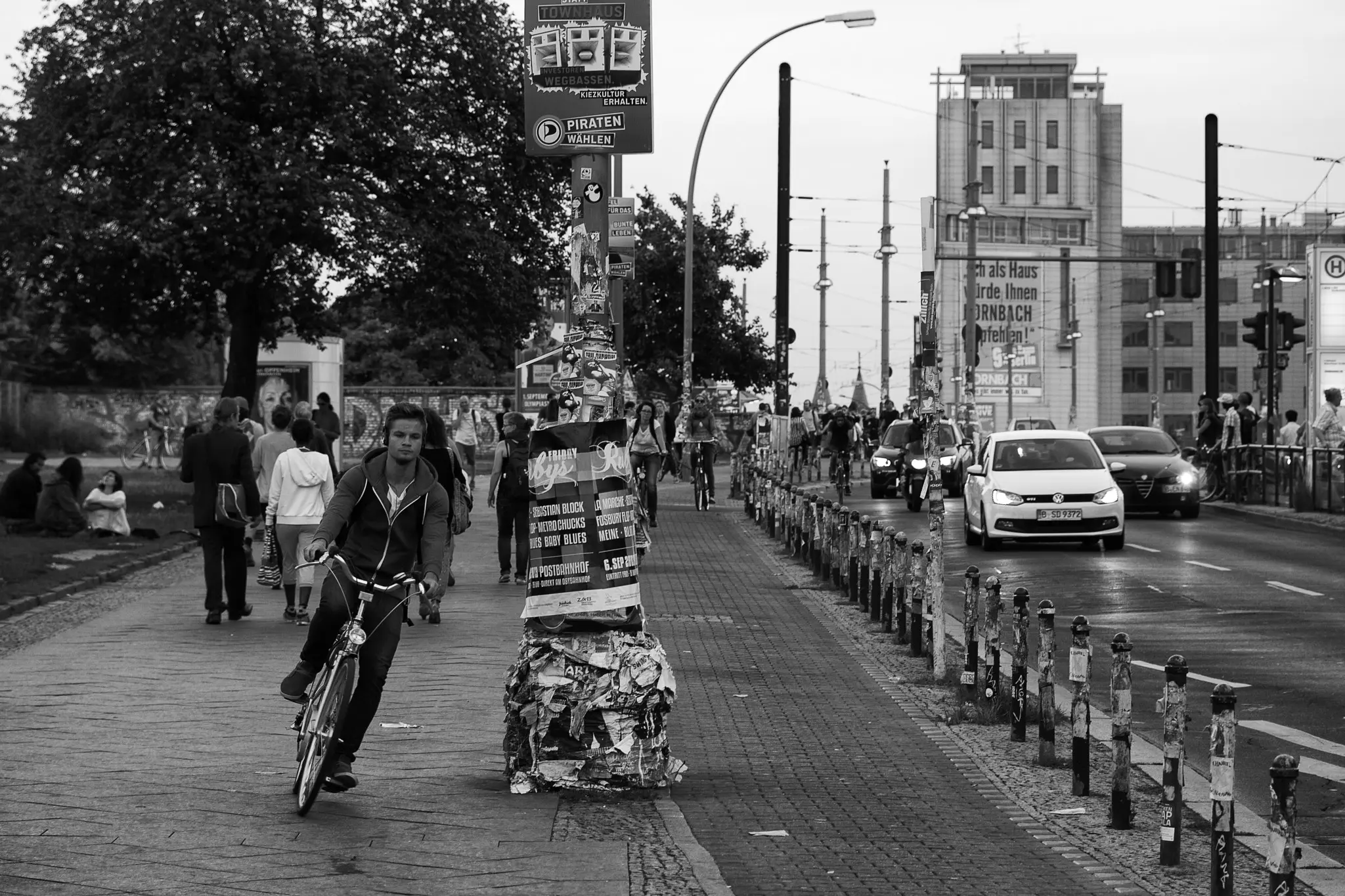 Bikes on Warschauer Strasse in Berlin, one of the cities rated by the Fahrradklima-Test