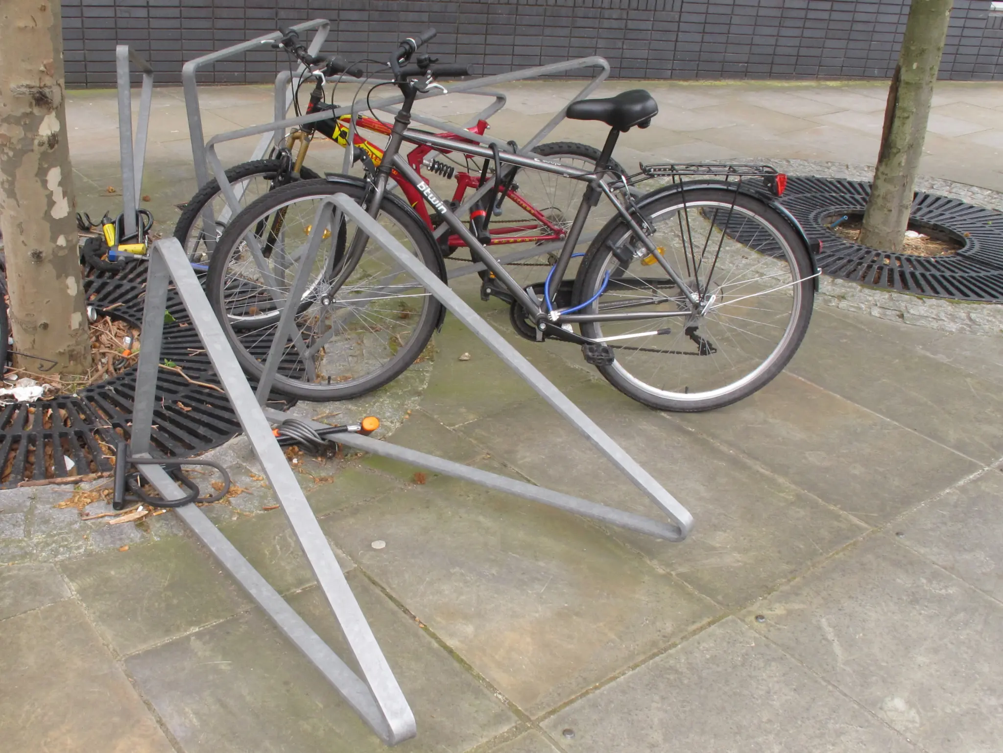 Cycle to Work: commuter bike parking in the United Kingdom