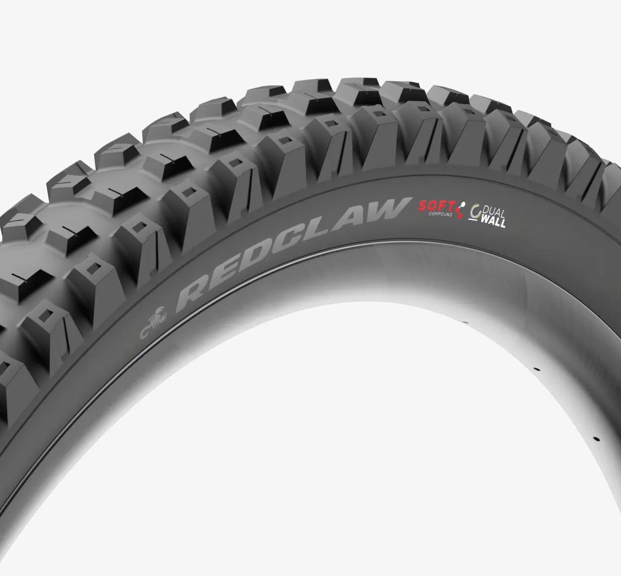 Pneu VTT Pirelli Scorpion Red Claw en gros plan, marquages Soft et DualWALL sur le flanc