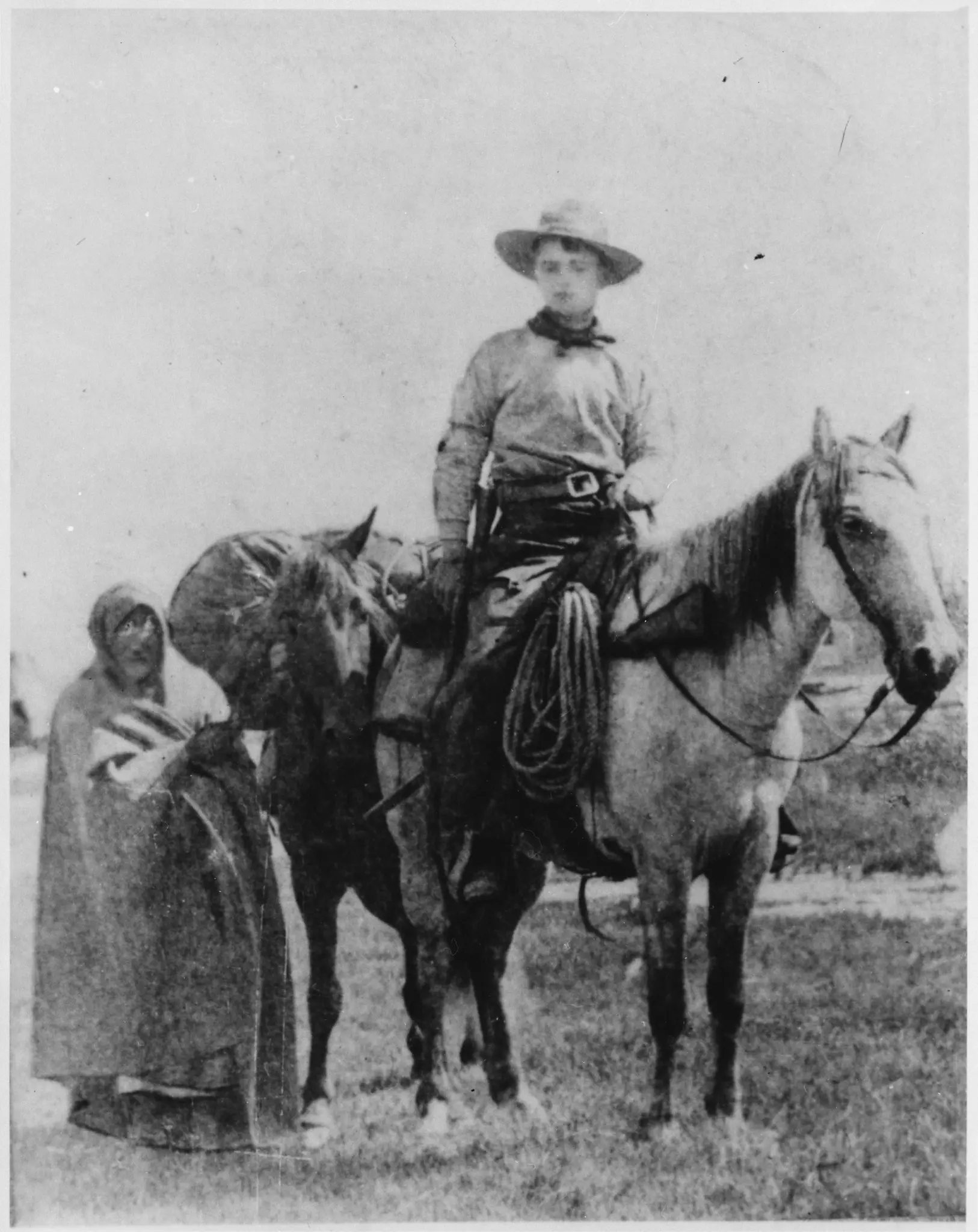 Frank E. Webner, cavalier du Pony Express dont Lachlan Morton suit la route, à cheval vers 1861, photo d'époque en noir et blanc
