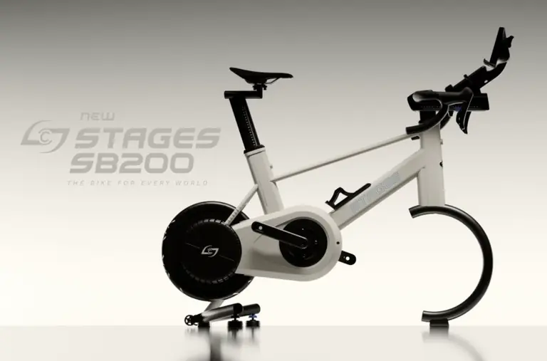 Stages SB200 : un vélo d&rsquo;entraînement connecté qui oscille, 25 kg plus léger que le SB20