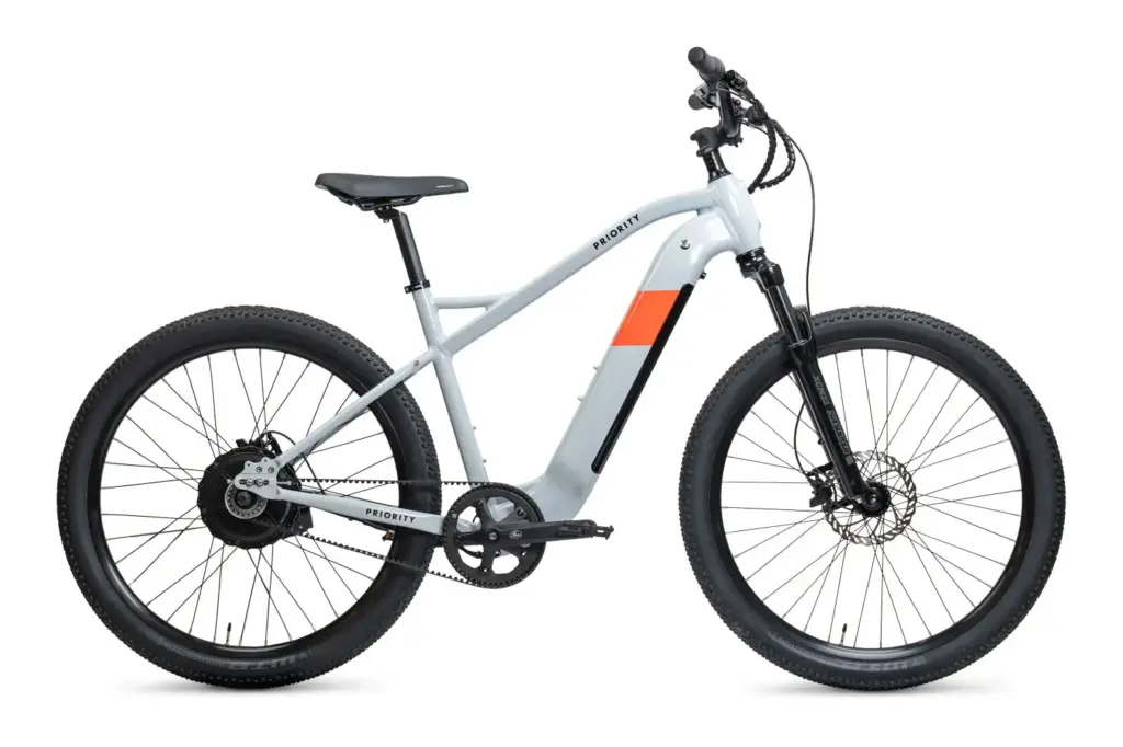 Priority E-Sauce : un vélo électrique monovitesse à courroie Gates et batterie de 720 Wh