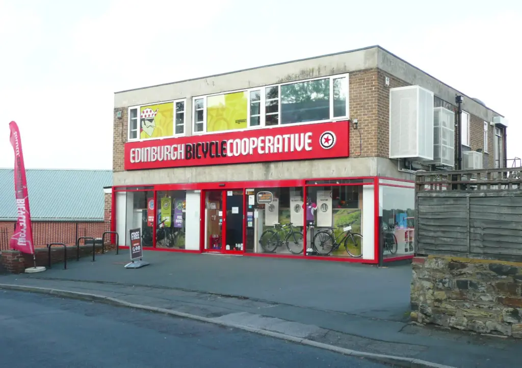 Scotland: Edinburgh Bicycle Co-operative sold to its managing director, four shops saved