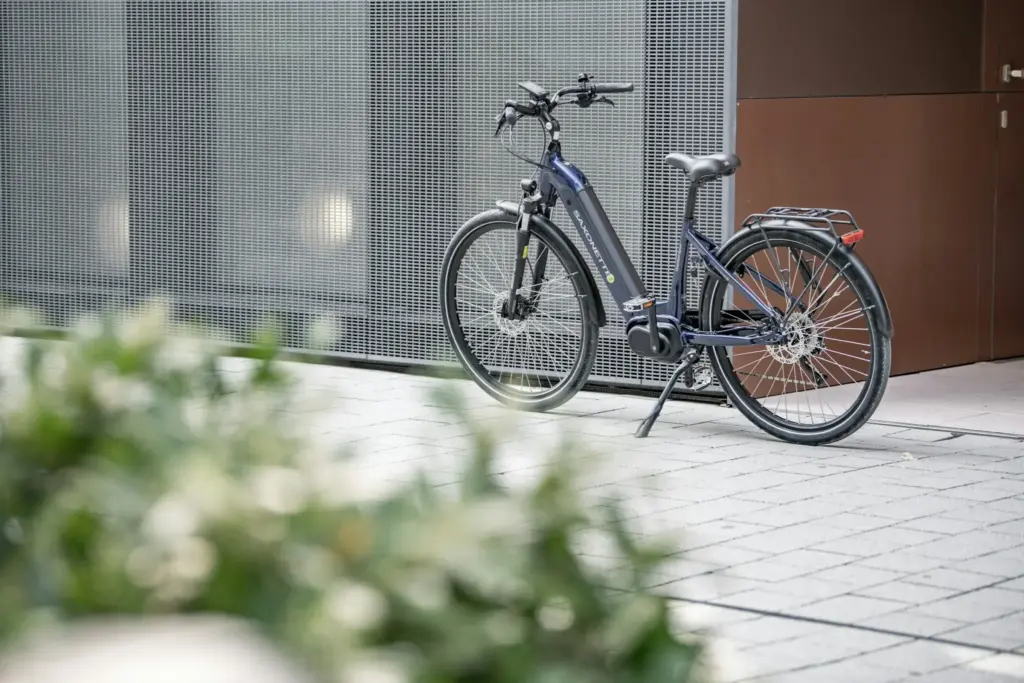 Assurance vélo électrique : sept offres comparées pour 2027