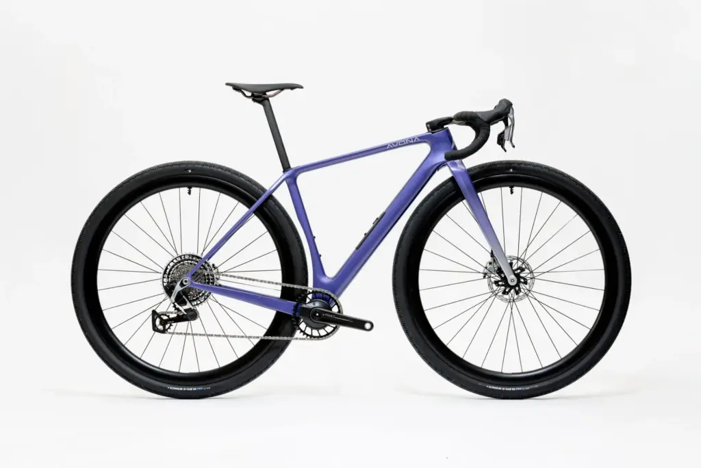 Avona Callis 32: a gravel race bike on 32-inch wheels, from €5,799
